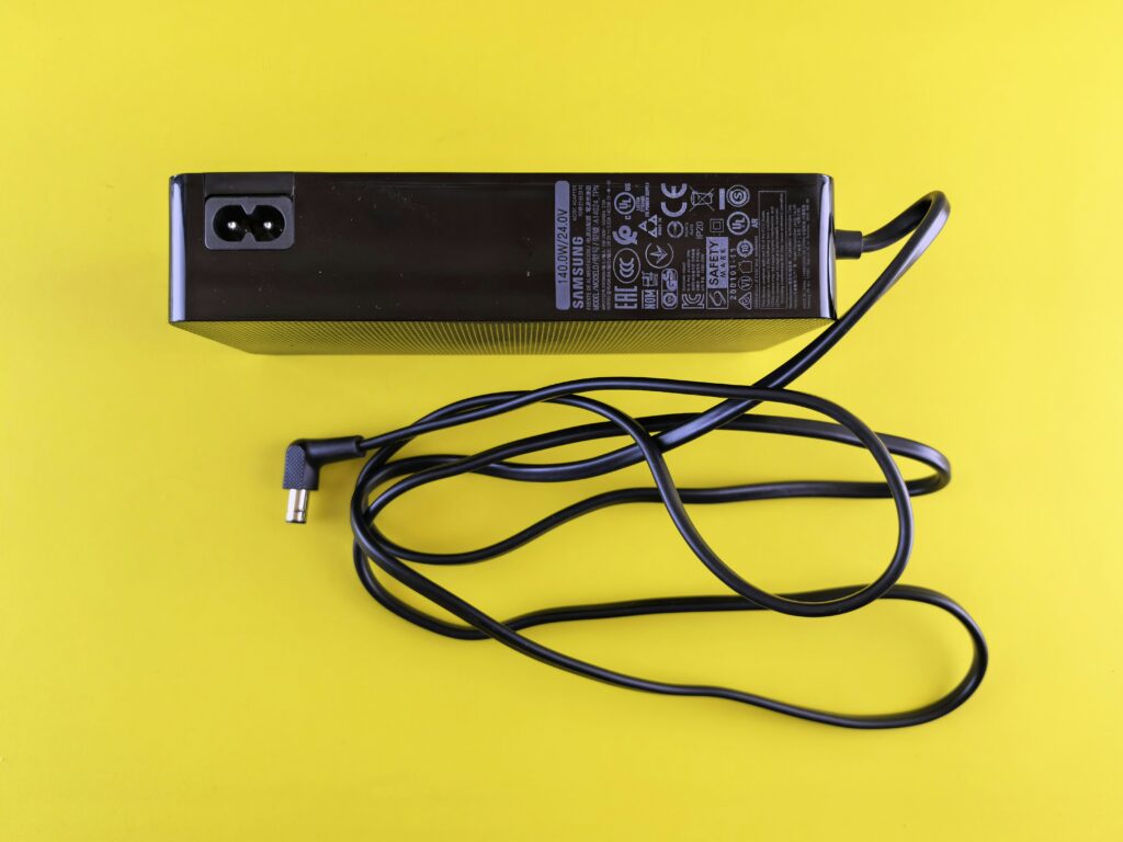 chargeur-accessoires-auto-ordinateurs-mobiles